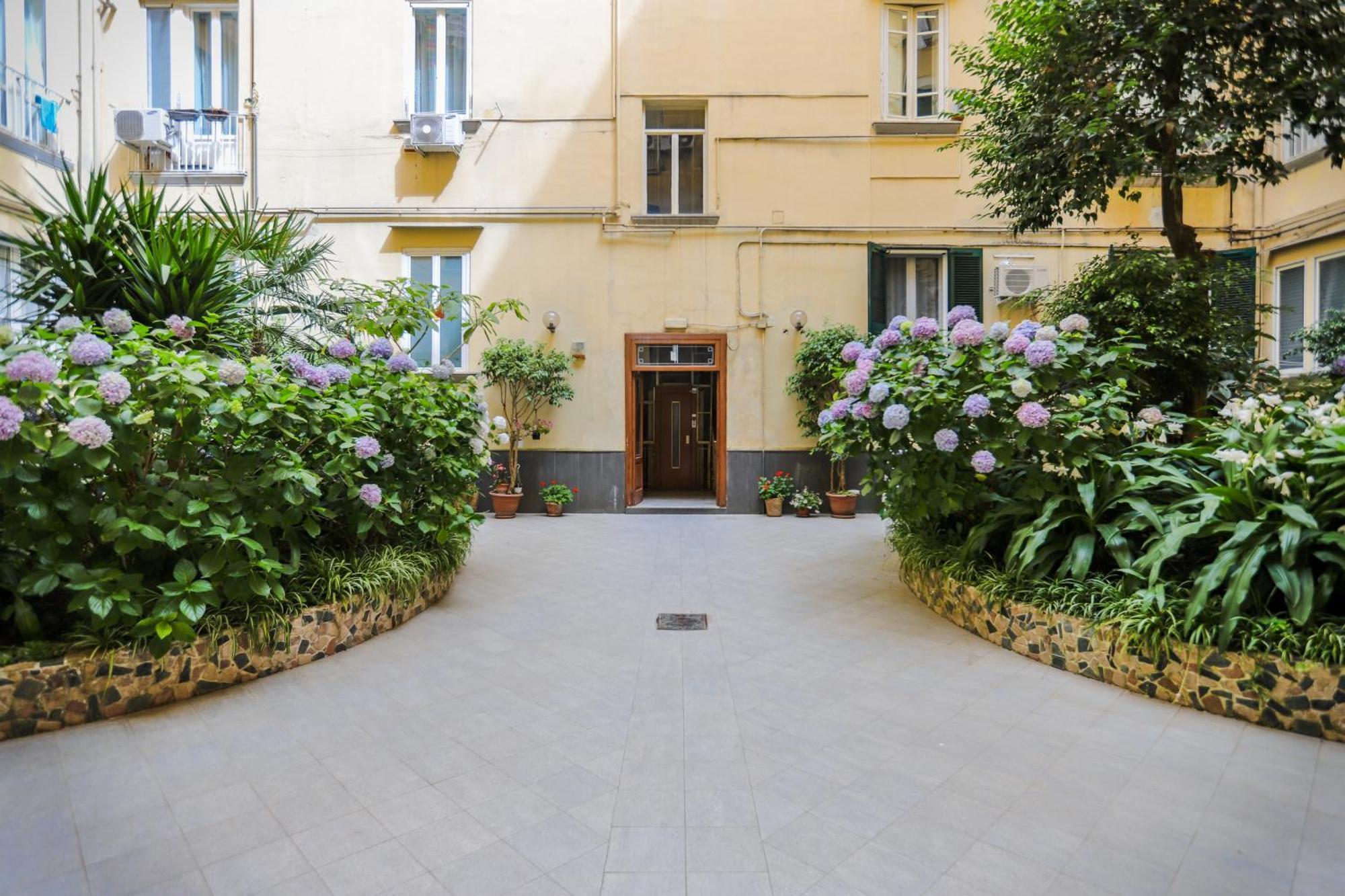 Conte Relais Suite Неаполь Экстерьер фото